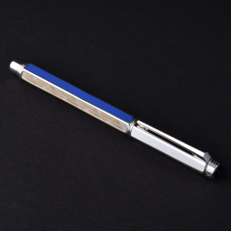 Fountain pen with 3 gold-threaded sides and 3 blue varnished sides